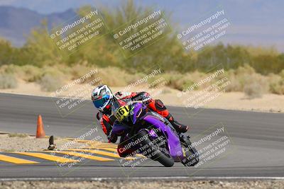 media/Oct-30-2022-CVMA (Sun) [[fb421c3cec]]/Race 5 Amateur Formula Middleweight/